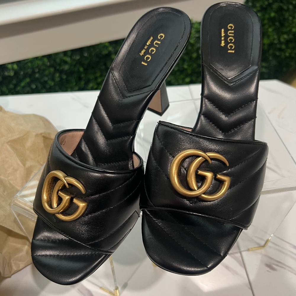 GUCCI WOMEN'S DOUBLE G SLIDE SANDAL